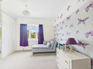 Bedroom- click for photo gallery